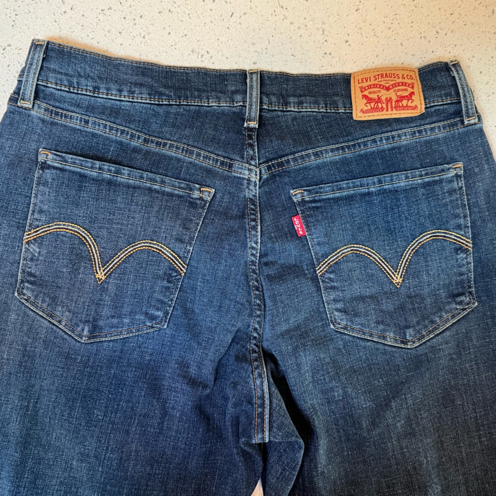 Levi’s Classic Bootcut Dark Wash Jeans - Picture 3 of 3
